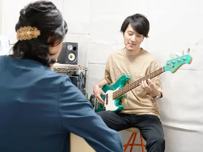 ドラム教室でのレッスン風景