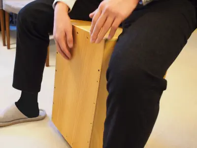 カホン教室のレッスン風景