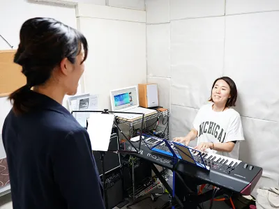 ボイストレーニングレッスンの様子