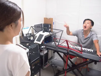 ボイストレスクールレッスン風景